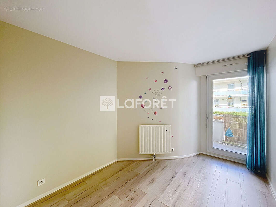 Appartement à SURESNES