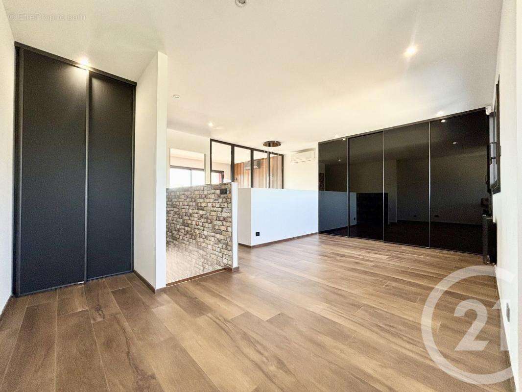 Maison 287 m² à Limoges  - photo 16