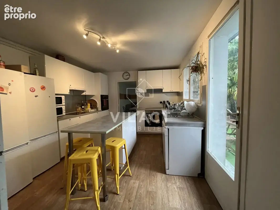 Maison 9 pièces 239 m² à vendre à Bordeaux (33000) - photo 2