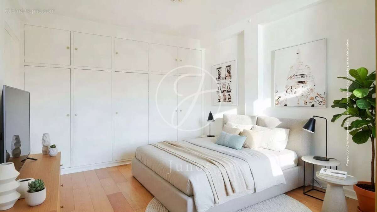 Appartement à PARIS-16E