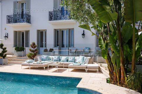 Maison à EZE