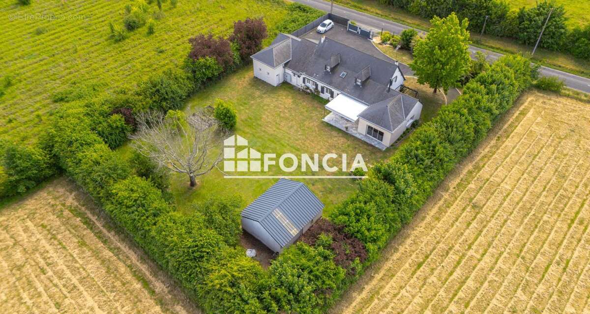 Maison à SAINT-BARTHELEMY-D&#039;ANJOU