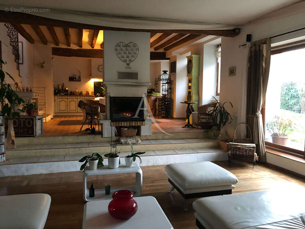 Maison d'habitation La Chapelle Gauthier 189m² 5 pièces - photo 2