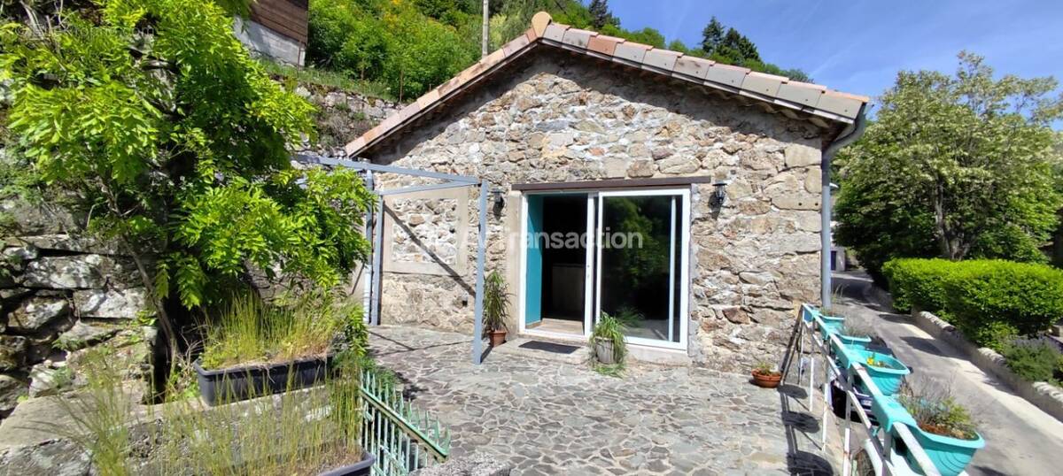 Maison à SAINT-JULIEN-DU-GUA