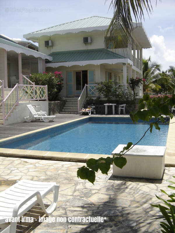 Terrain à SAINT-MARTIN