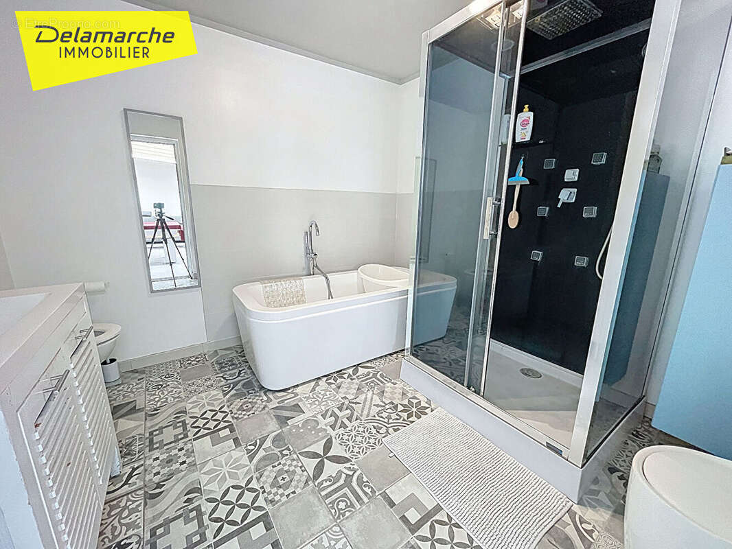 Maison à SAINT-JEAN-LE-THOMAS