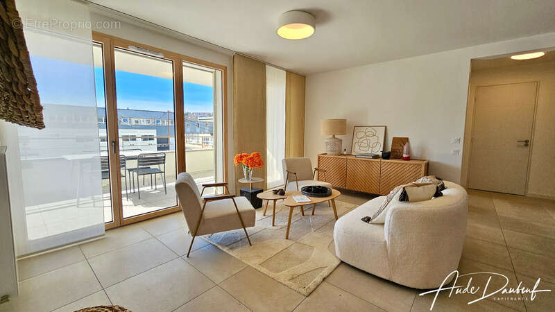 Annecy centre : duplex T4 de 100 m2 avec 2 balcons, 1 terrasse et vue panoranique - photo 4