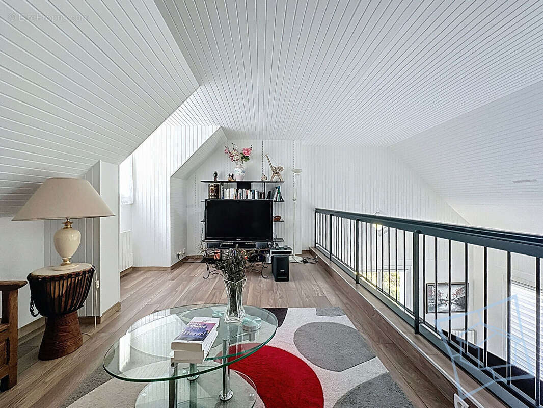 Maison à DAMPIERRE-EN-YVELINES