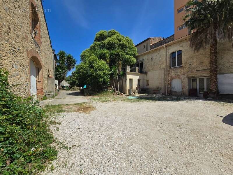 Maison de maître d'exception – ancien domaine viticole – plus de 1 000 m² de bâtis – cœur de ville - photo 6