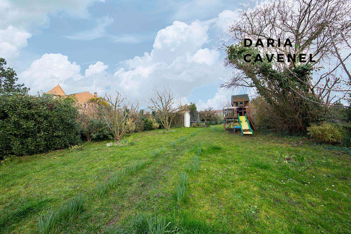 Maison à L'HAY-LES-ROSES