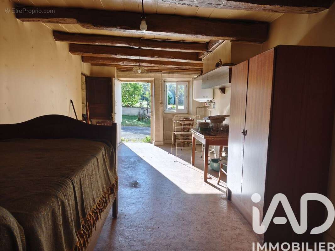 Maison 67 m² à Mortemart  - photo 8