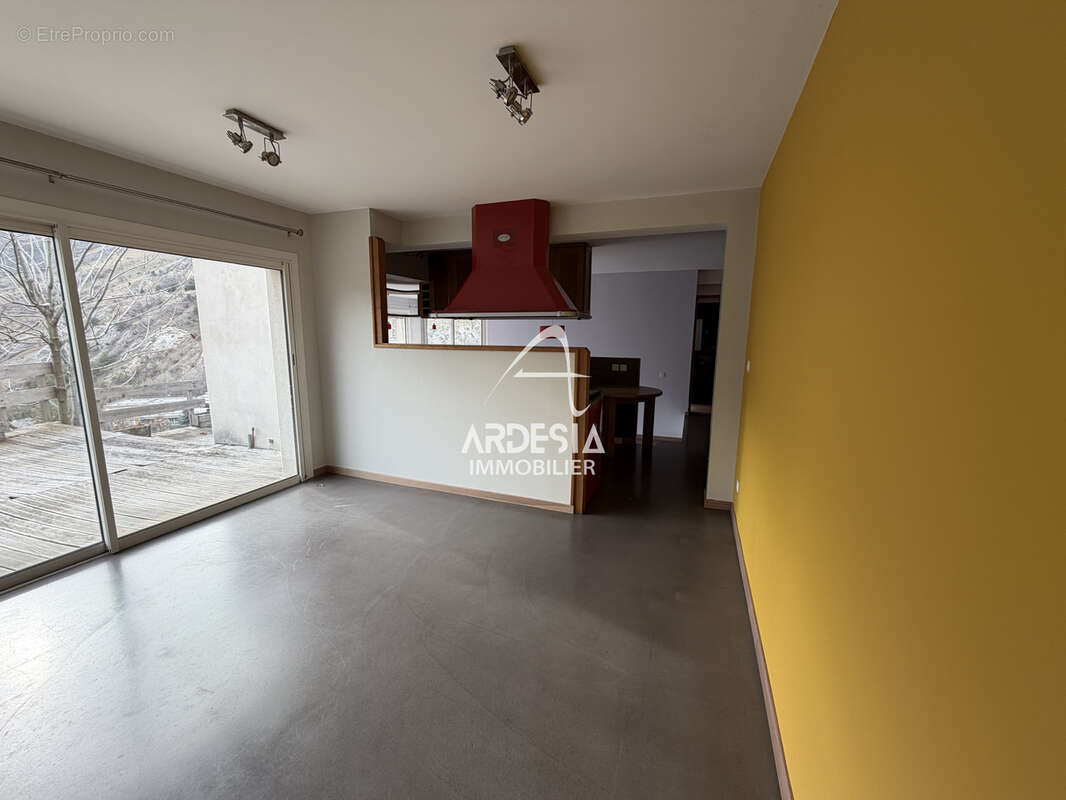 Maison à SAINT-MICHEL-DE-MAURIENNE