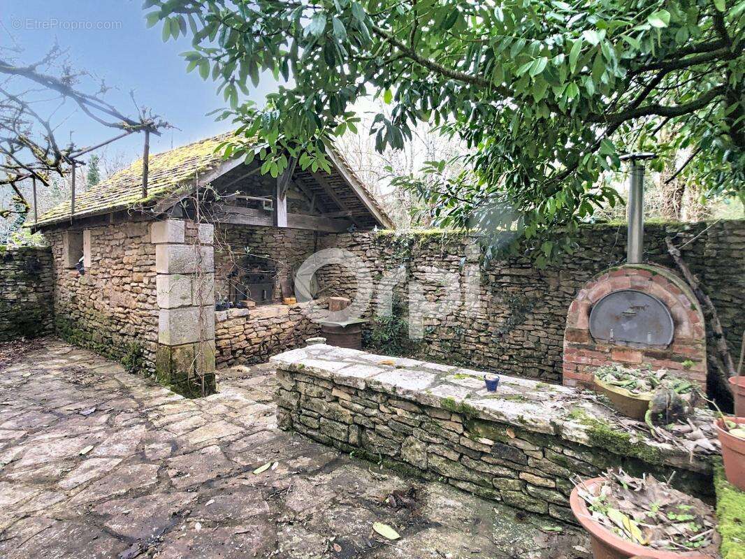 Maison à CUBJAC