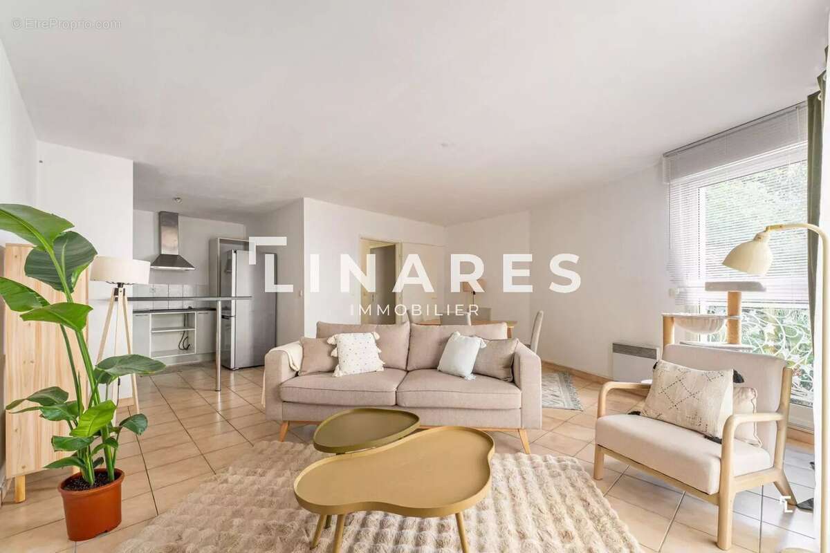 Appartement à MARSEILLE-8E