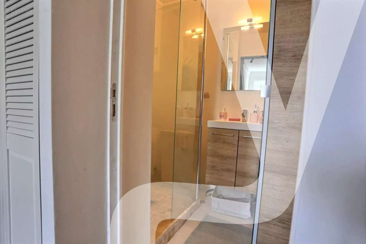 Appartement à PARIS-12E
