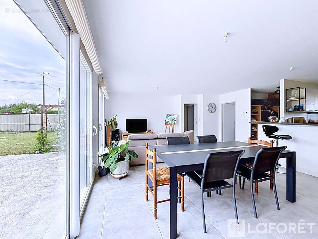 Maison Peujard 5 pièce(s) 140.75 m2 - photo 5