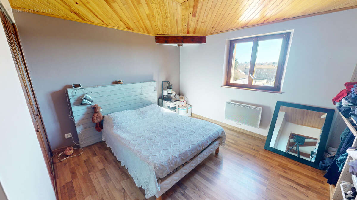 Maison à CRAPONNE-SUR-ARZON