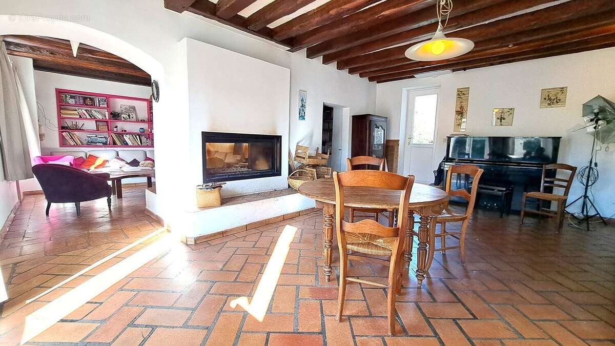 Maison à BRIIS-SOUS-FORGES