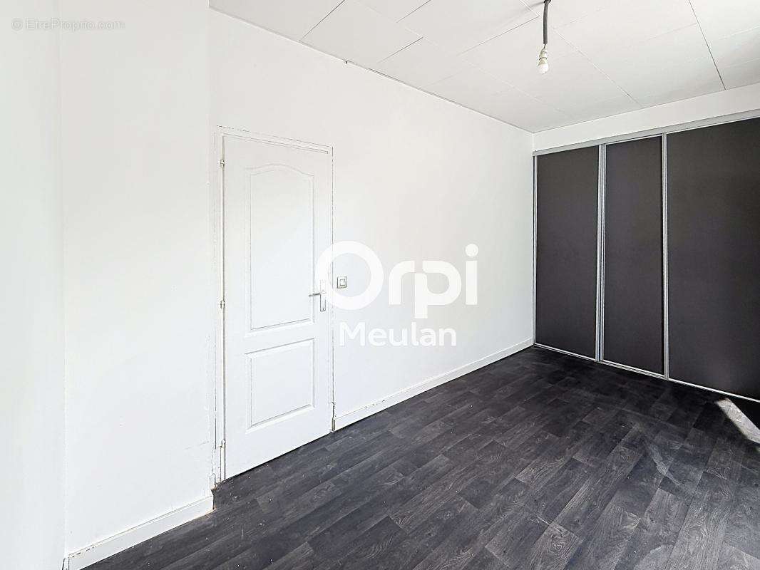 Appartement à SERAINCOURT
