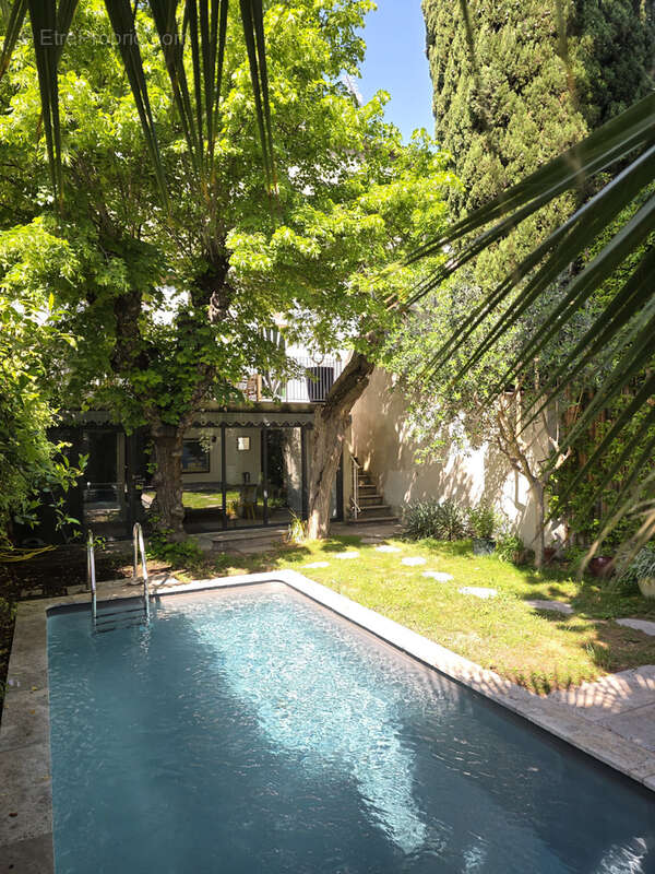 Arles centre ville, maison art déco années 20, avec jardin et piscine - photo 19