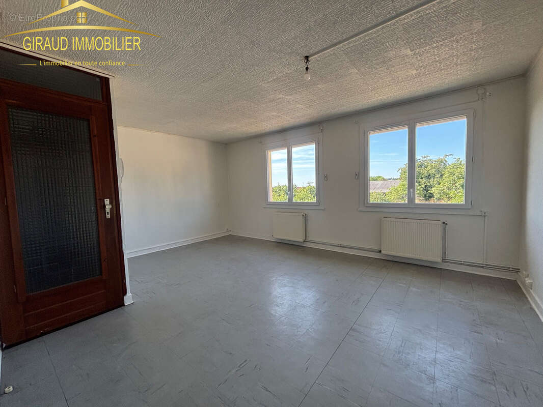 Immeuble investissement locatif pouilly s/charlieu - photo 8
