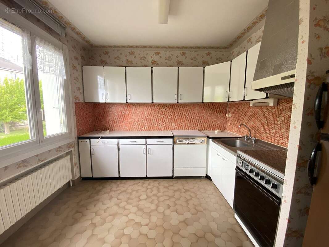 Maison à BEAUNE-LA-ROLANDE