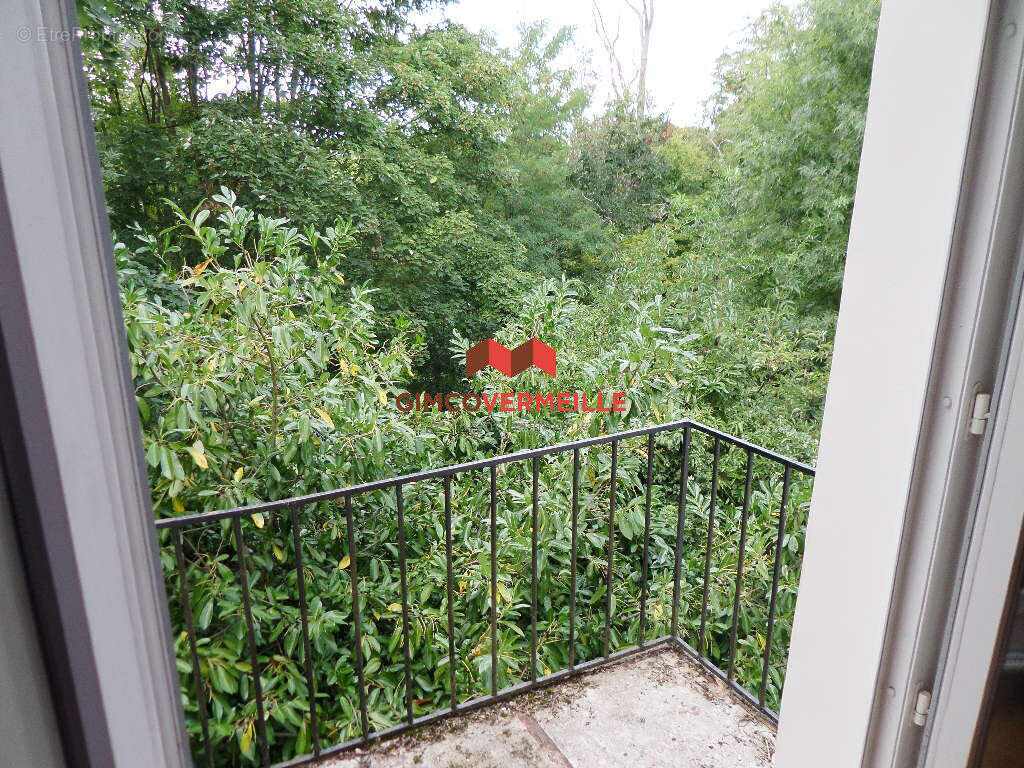 Maison à LA CELLE-SAINT-CLOUD