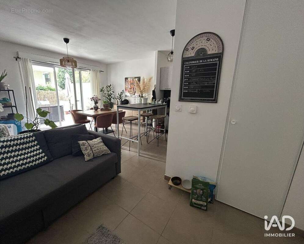Photo 2 - Appartement à JUVIGNAC