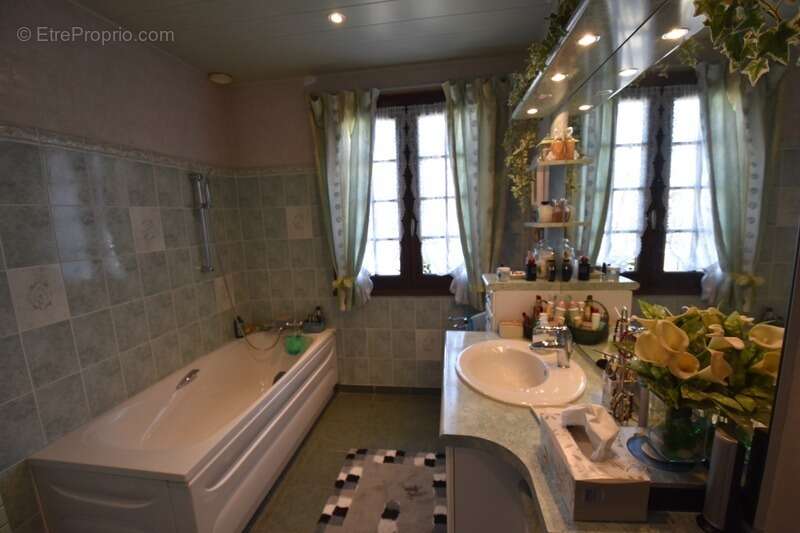 Maison à TOULON-SUR-ARROUX