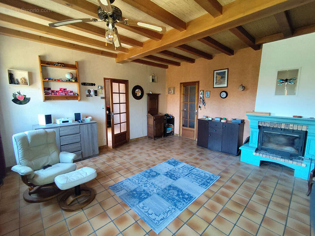 Maison 83 m² à Availles-Limouzine  - photo 2