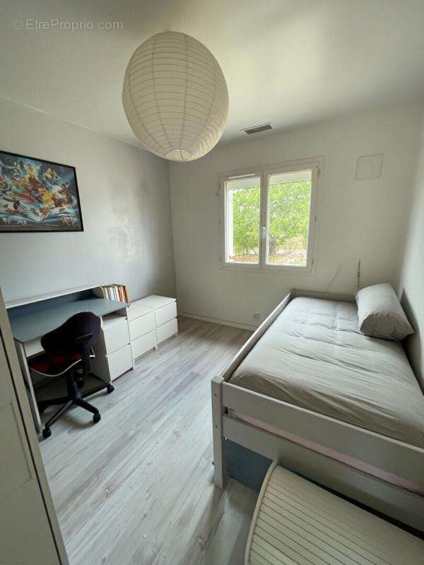Maison Saint Denis De Pile 5 pièce(s)  4 chambres 118 m2 Terrain 1280m2 - photo 7
