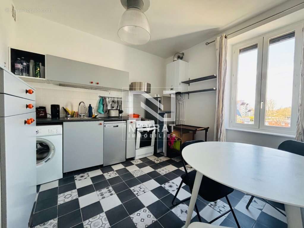 Appartement à MONTCEAU-LES-MINES