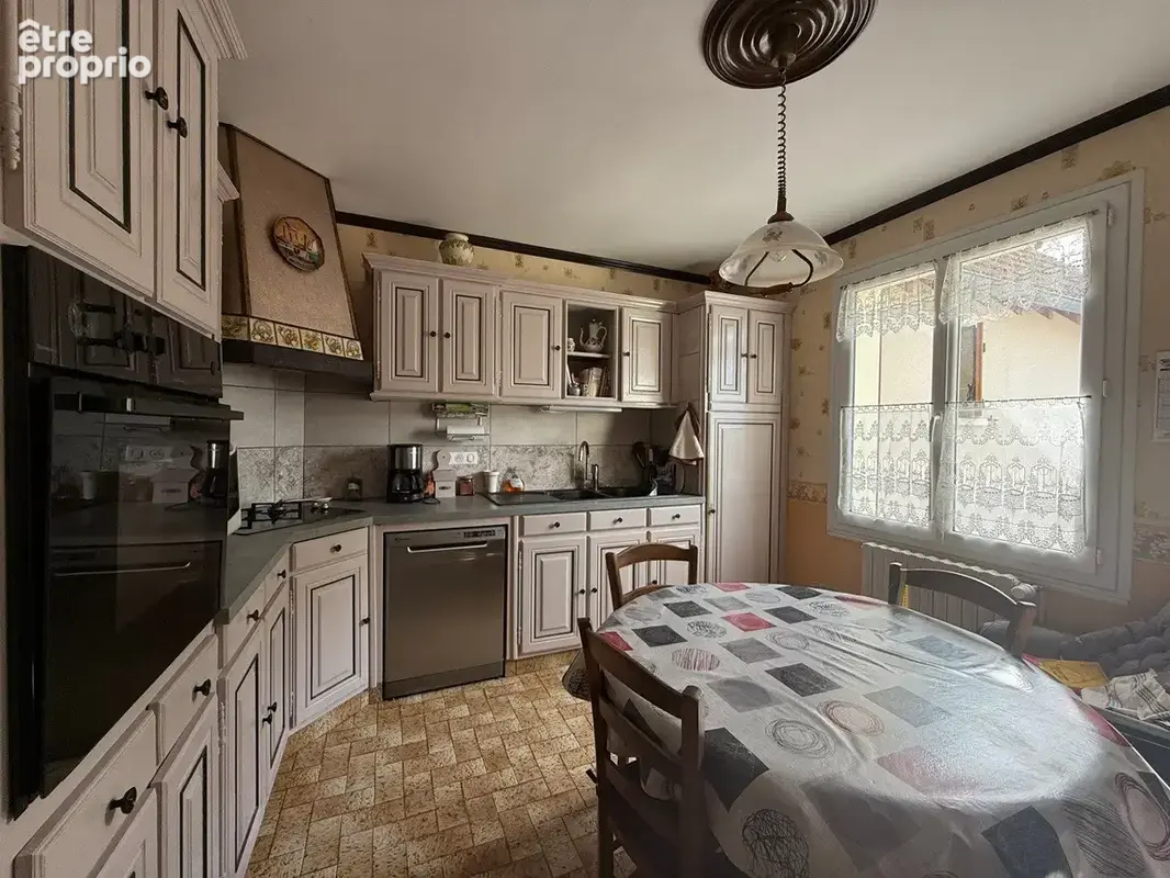 Maison 6 pièces 112 m² à vendre à Issoudun (36100) - photo 4