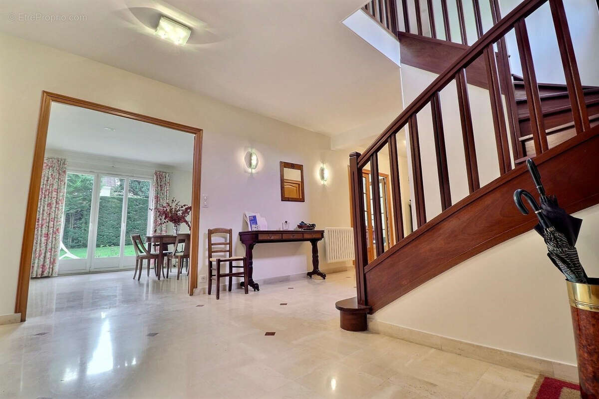 Maison à L'ETANG-LA-VILLE