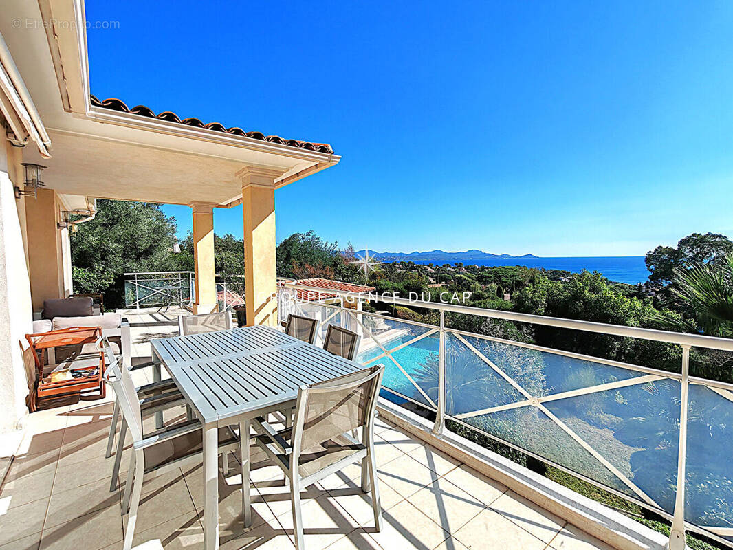 Maison à LES ISSAMBRES