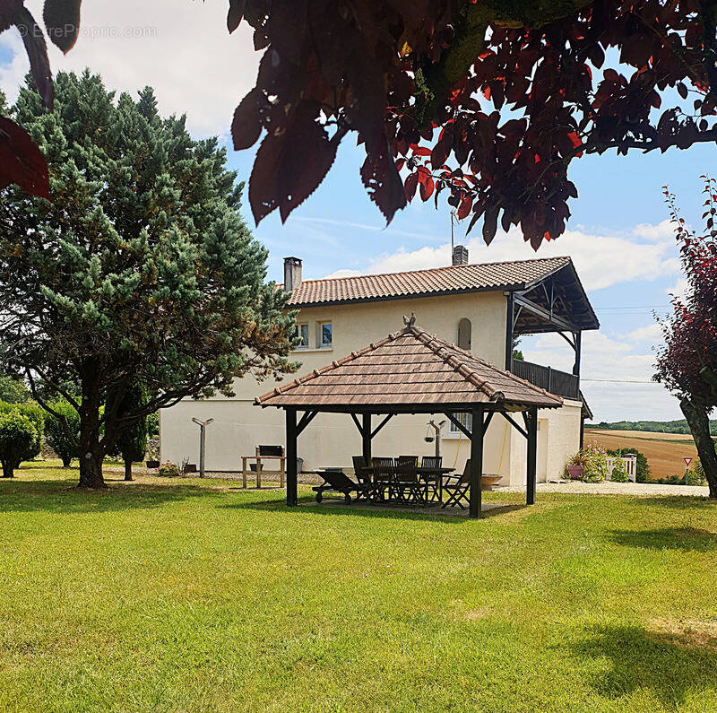 Maison à CHALAIS