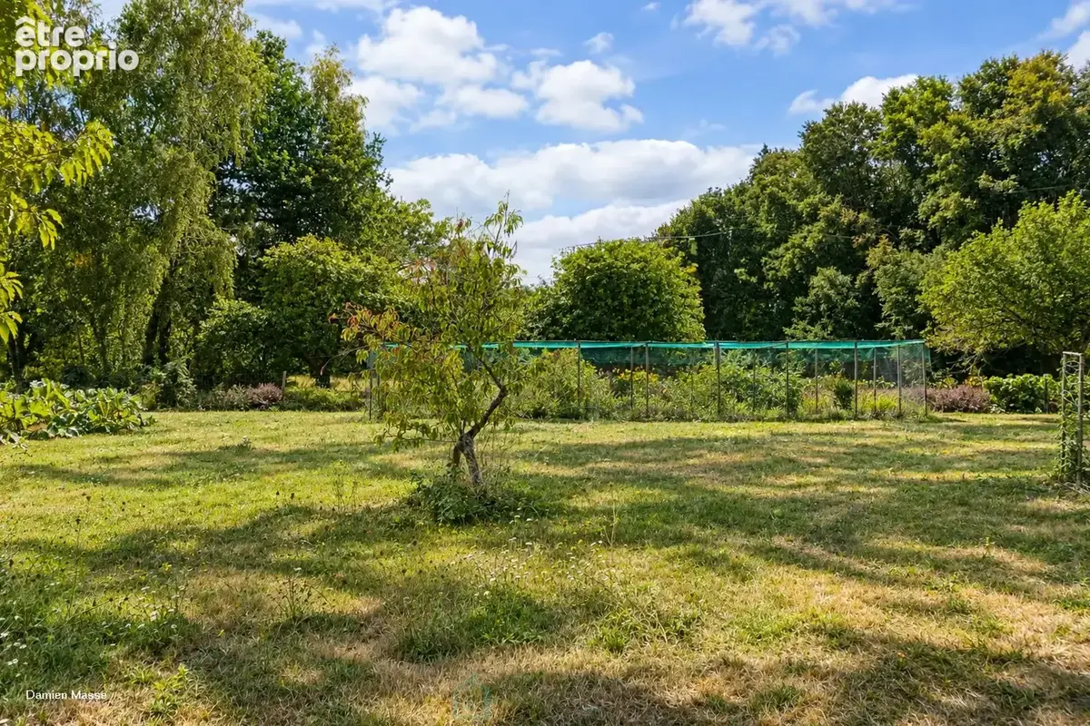 Ancien corps de ferme niché au coeur de 10 hectares de nature verdoyante et préservée, dans le Périgord vert. - photo 14