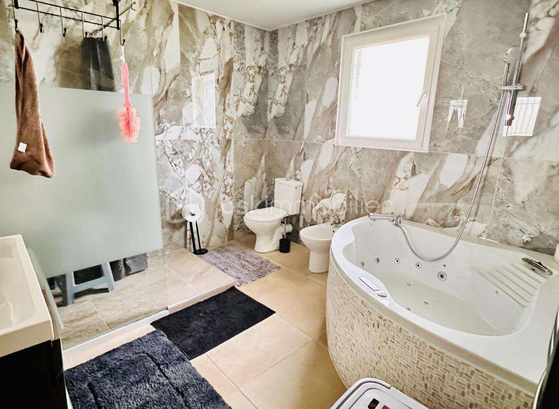 Maison à SAINT-MAURICE-L'EXIL