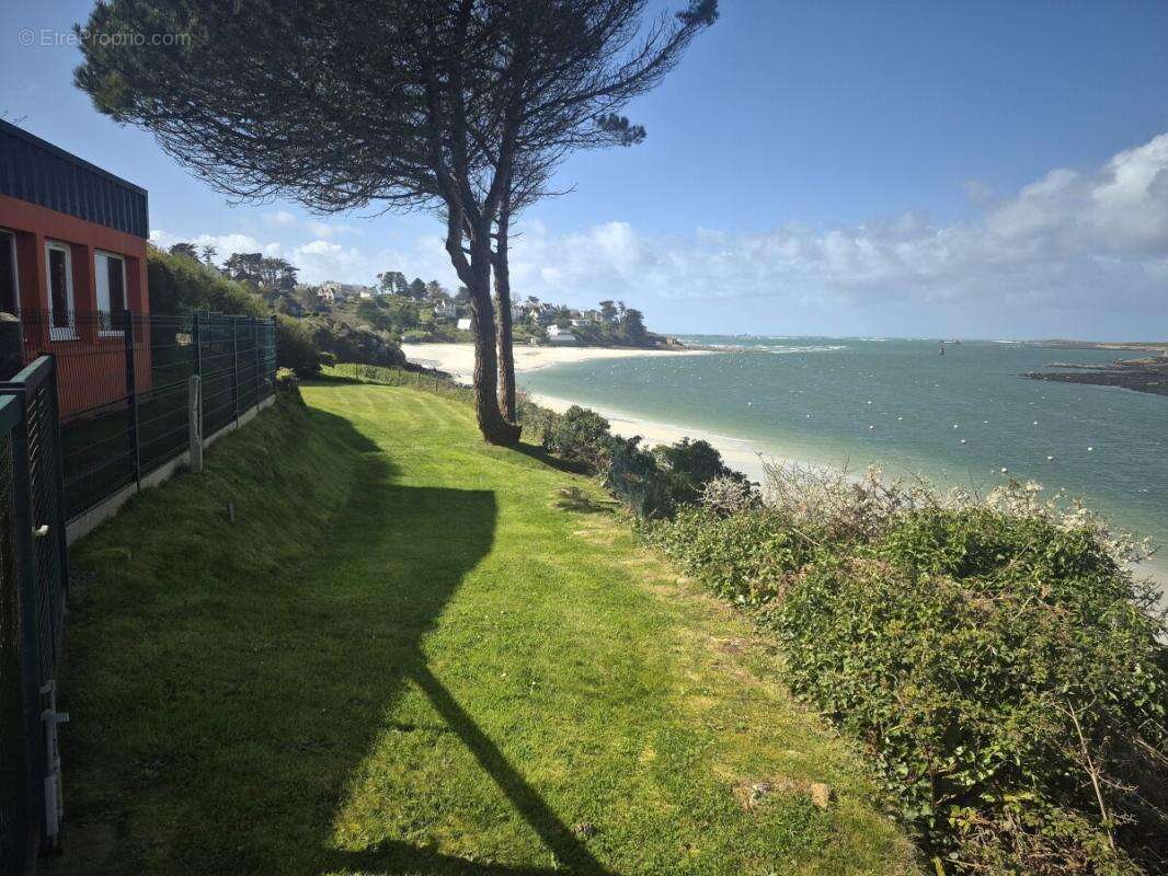 Terrain - Saint-Pabu - 686m² - photo 2