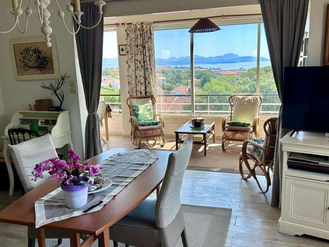 Appartement à FREJUS