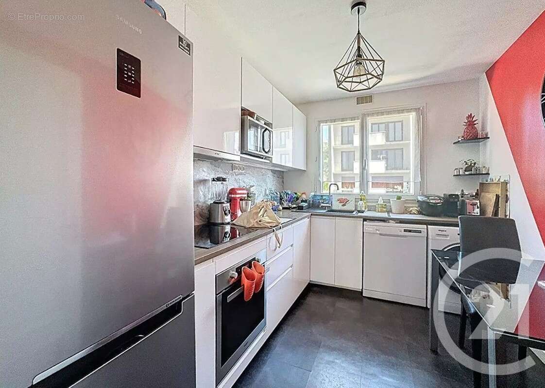 Appartement à SAINT-MAUR-DES-FOSSES