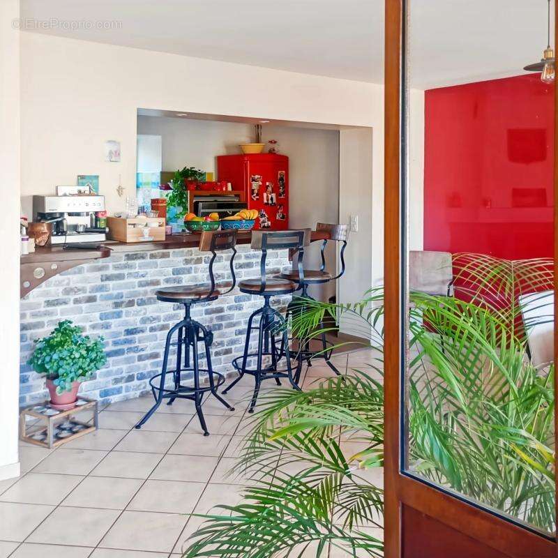 Maison à SAINT-CHRISTOPHE-D'ALLIER