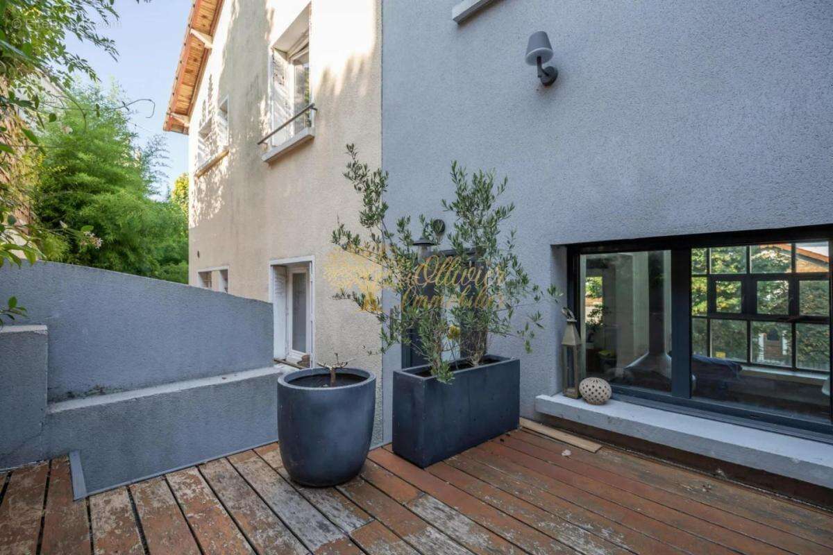Pavillon 6 pieces - centre culturel des bords de marne - photo 11