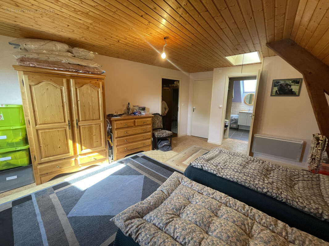 Appartement à ROCHEFORT-MONTAGNE