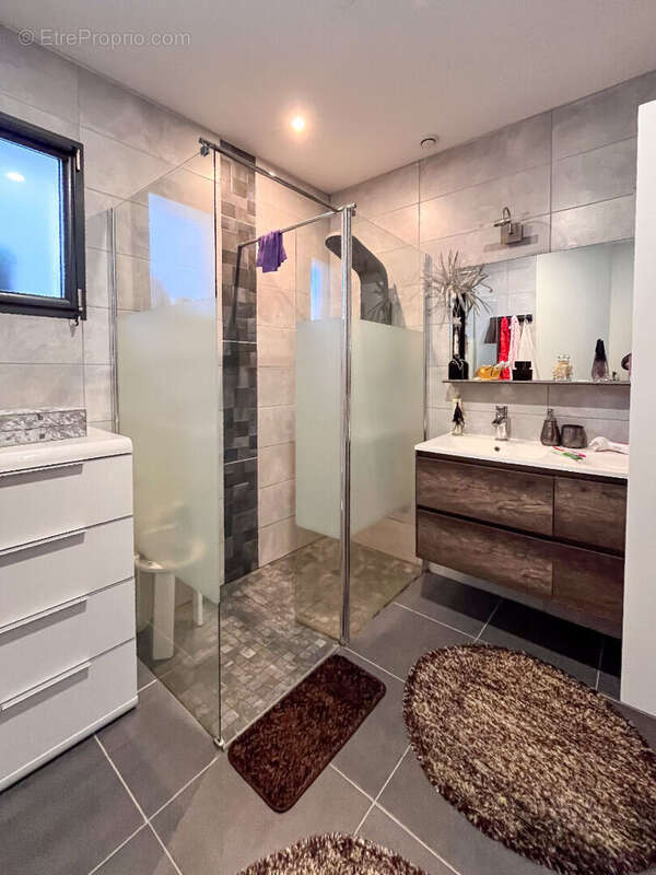 Maison à SAINTE-SOULLE