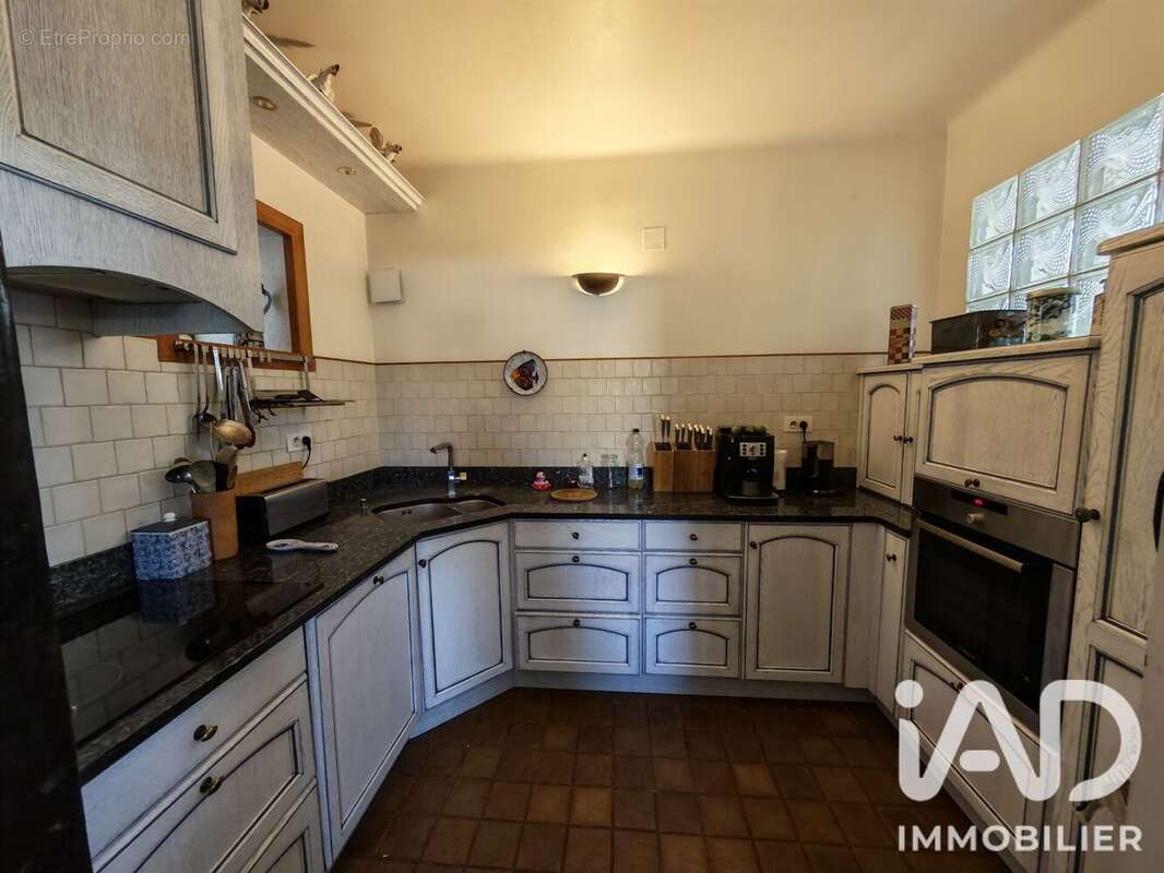 Maison 210 m² à Vic-En-Bigorre  - photo 3