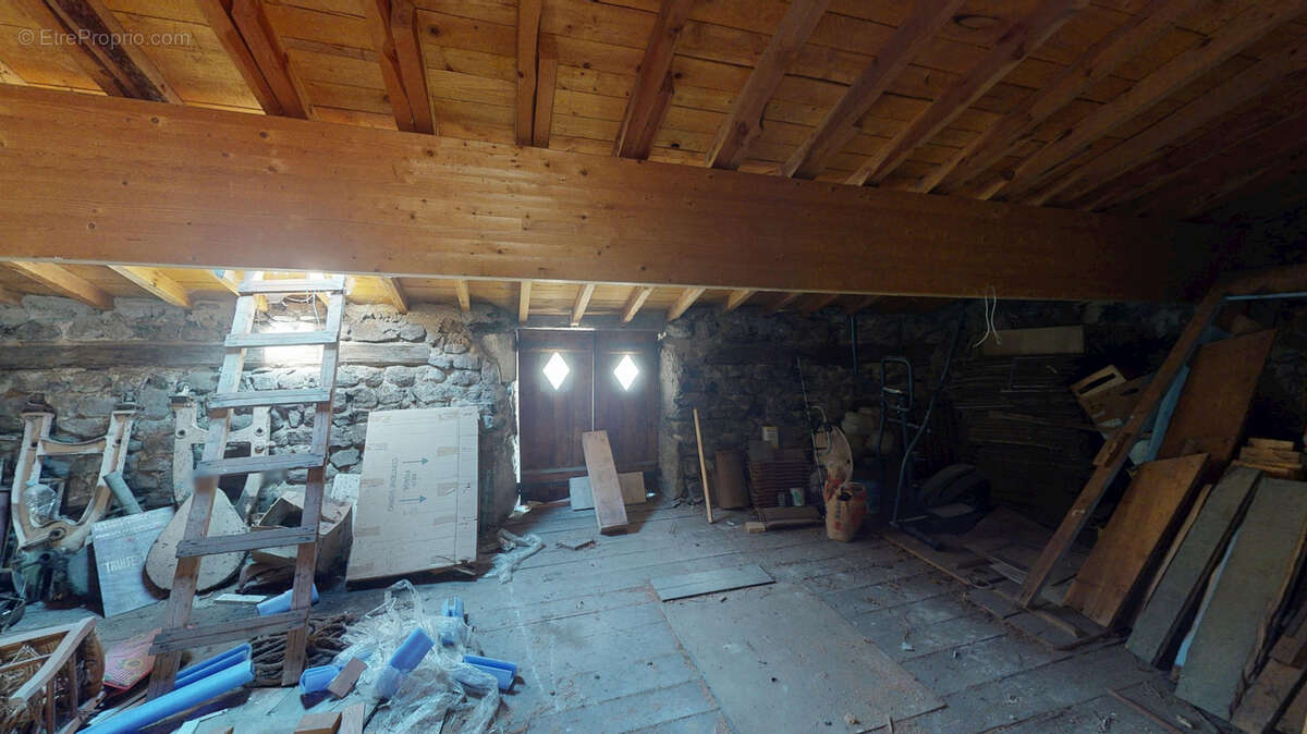 Appartement à LE MONASTIER-SUR-GAZEILLE