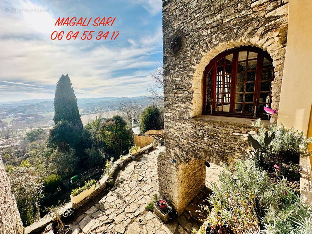 Maison à VEZENOBRES