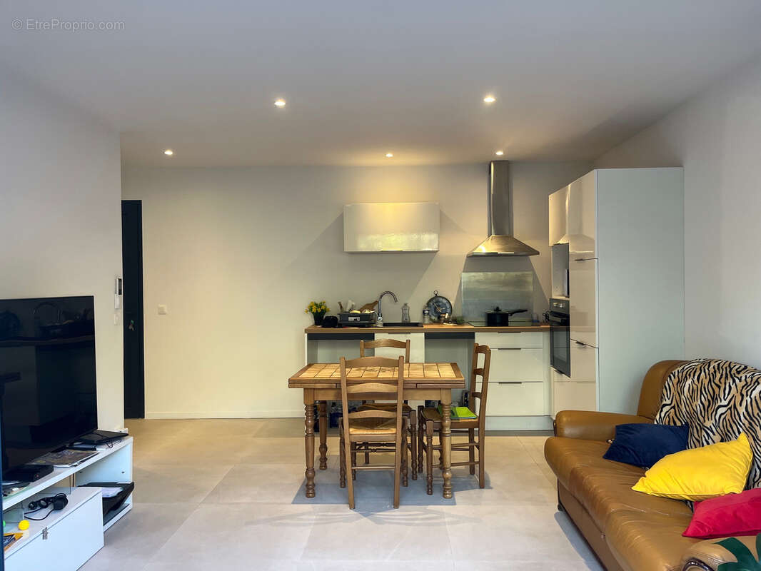 Appartement à SPERACEDES