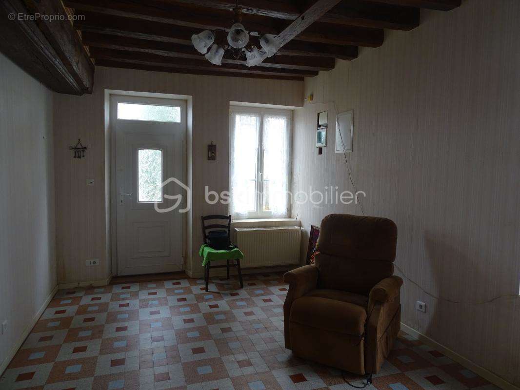 Maison à AUTRY-LE-CHATEL